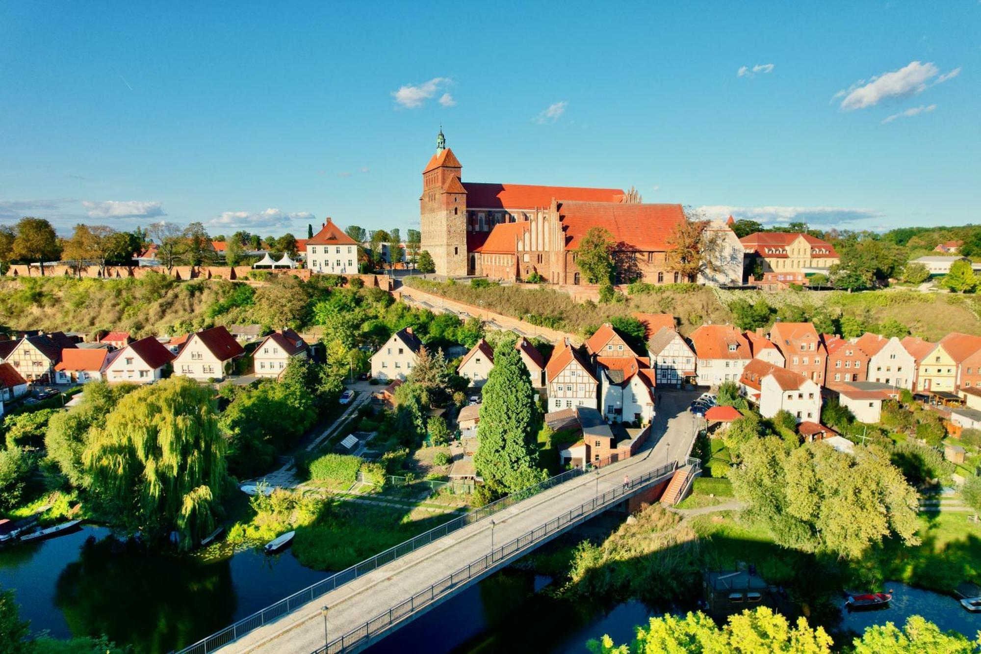 Das Bilderbuchcafe - Pension Markt 7 Хафельберг Экстерьер фото